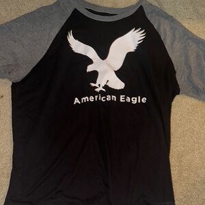 American Eagle Outfitters Black and Gray Short Sleeve Tee